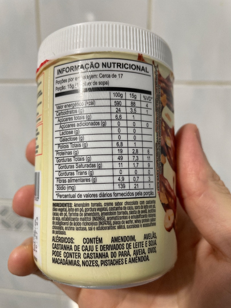 Creme de Amendoim com Chocolate e Castanha