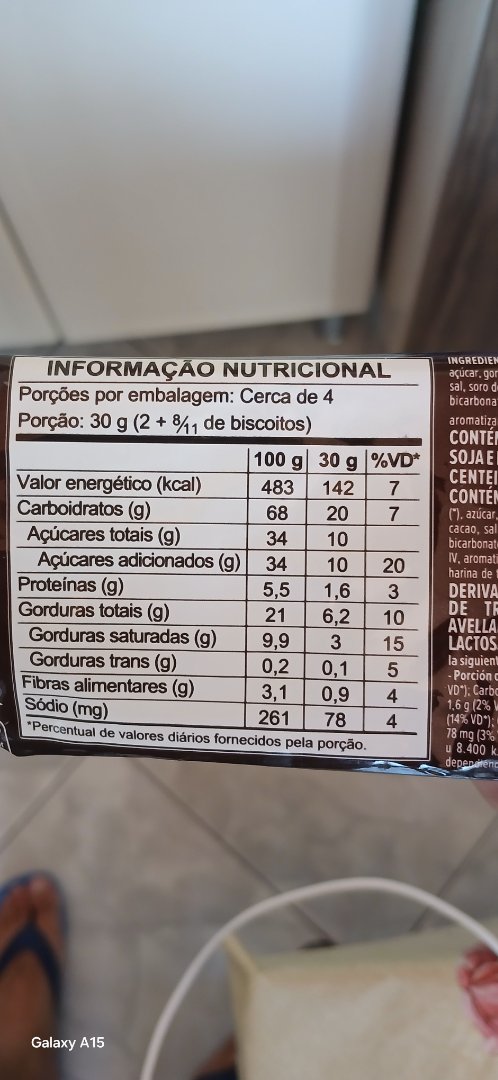 Biscoito Recheado sabor Chocolate e Avelã
